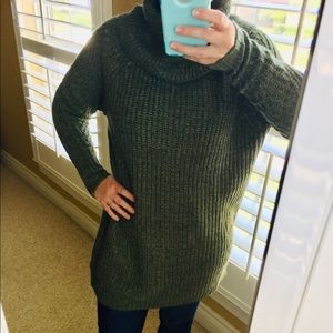 Long green turtleneck sweater